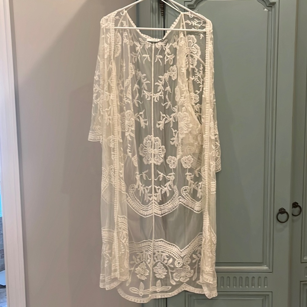Lace duster/robe